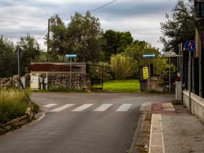 Proseguiamo a questo punto sino all�incrocio con strada Vassallo...
